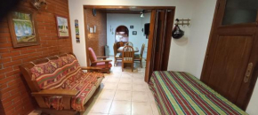 casa cómoda y céntrica o Depto 1º piso con terraza